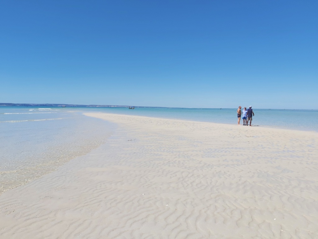 The Great Reef of Tuléar: A marvel at low tide